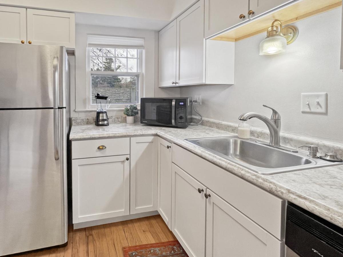 Cozy 3Br Home By Ingersoll Restaurant Scene Des Moines Exterior foto